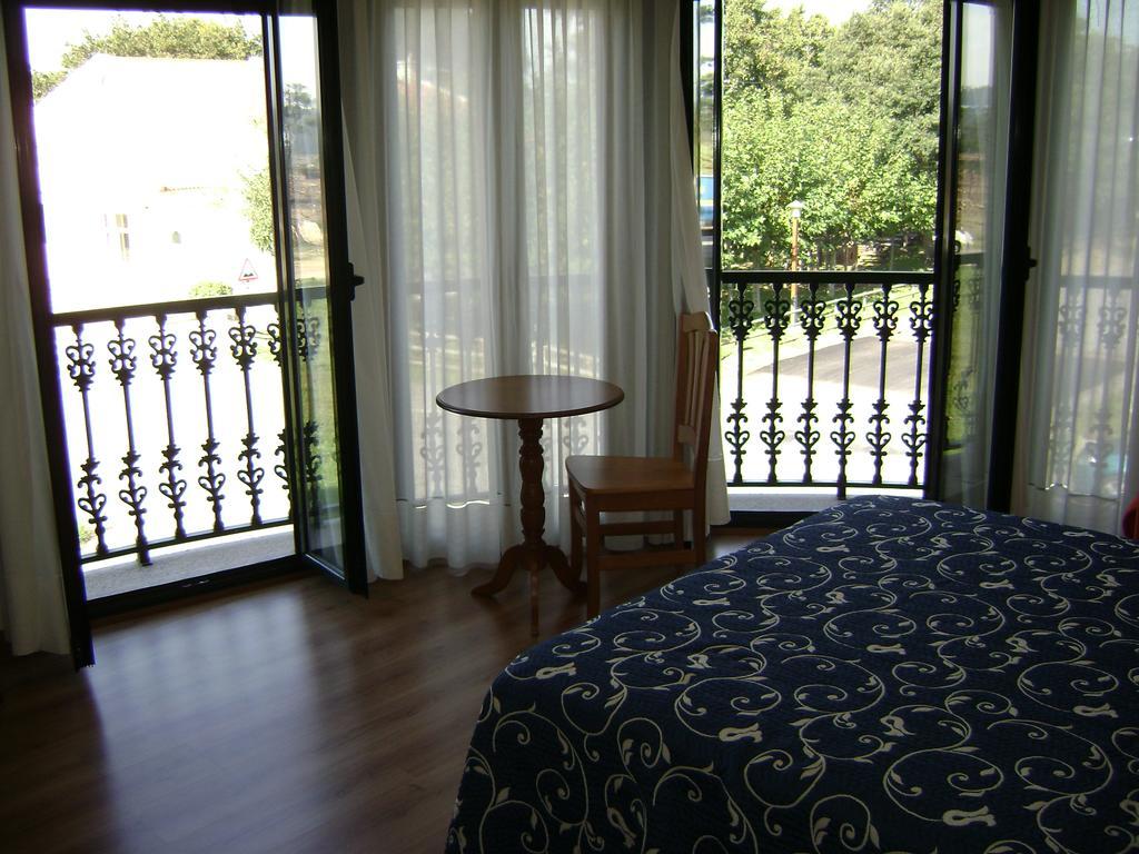 Hostal Santa Baia Ribadumia Oda fotoğraf